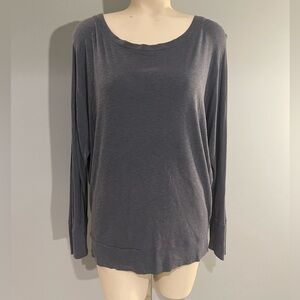 Mercer & Madison long sleeve top shirt blue gray woman’s size large EUC